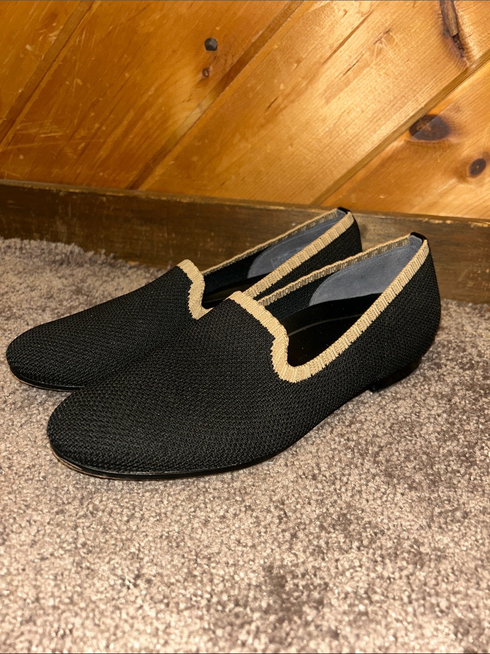 Vionic Willa Knit Black & Tan loafers